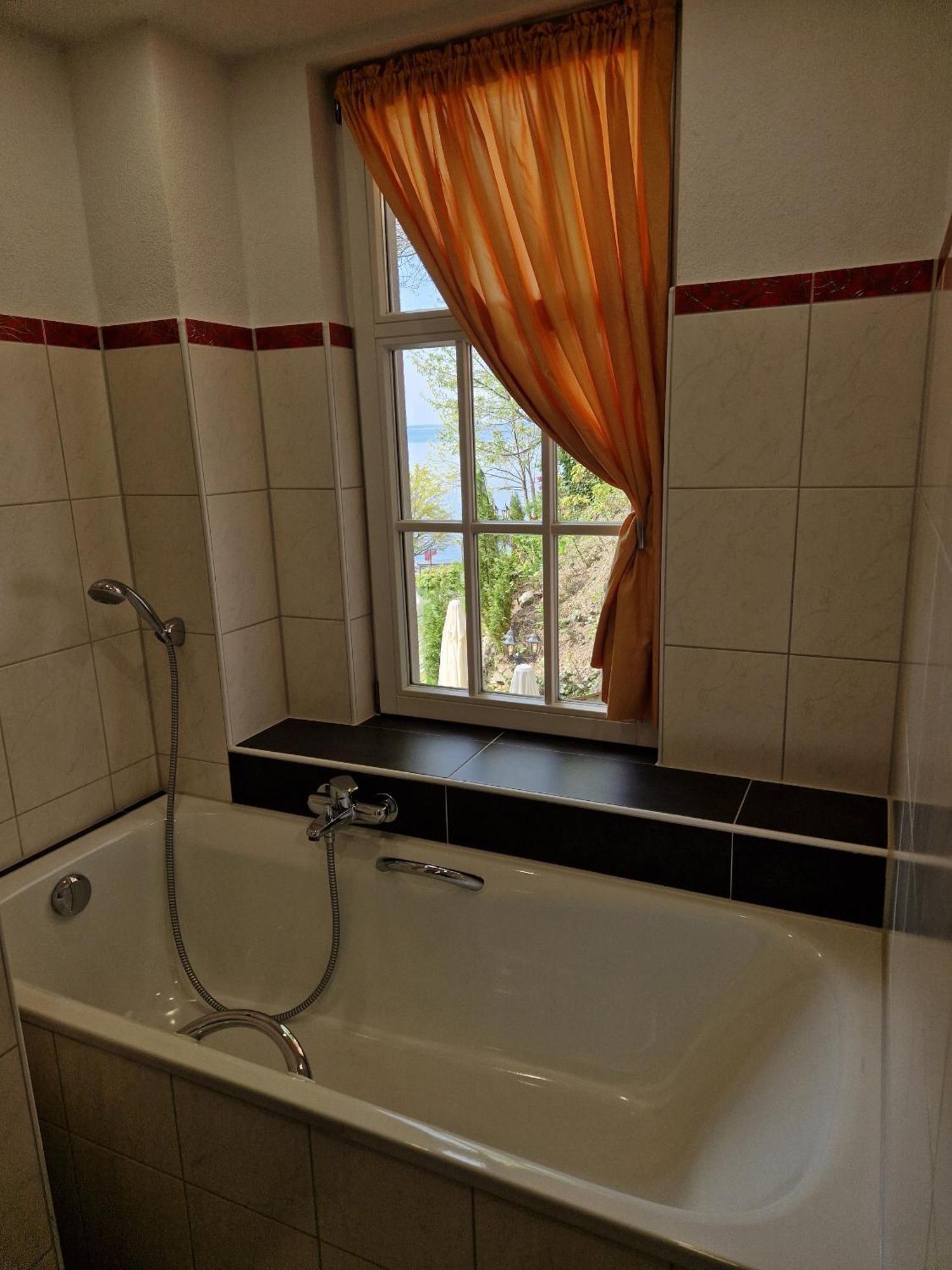 Hotel Aurichs Meersburg Room photo